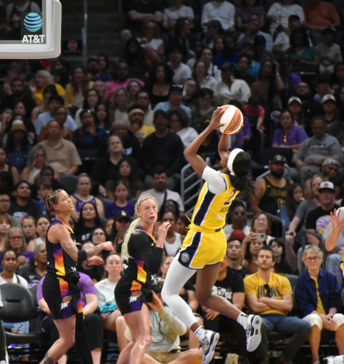 pmoneywalker's tweet photo. Rickea Jackson has already hit her WNBA career high tonight with 20 points. https://t.co/wOtrdHnZyX