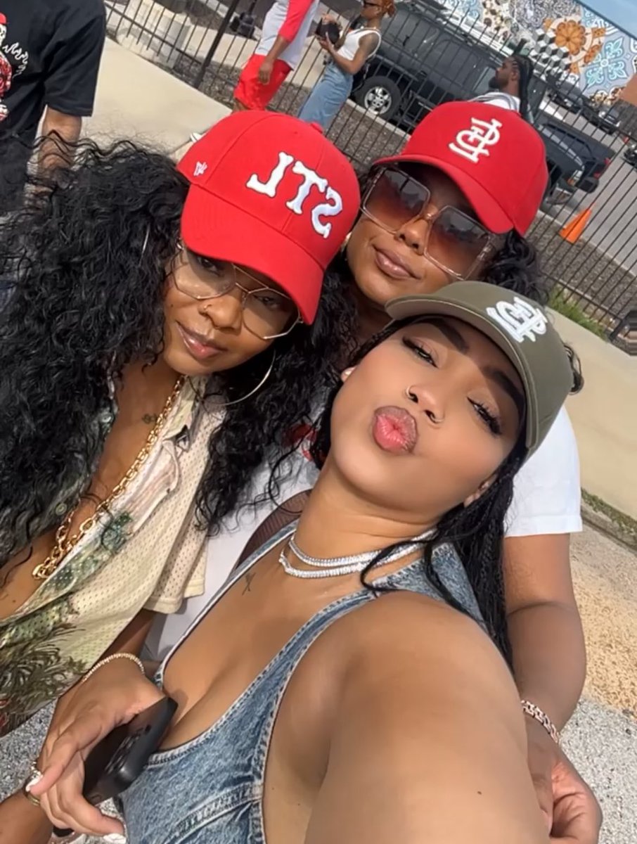 TinaCarterShow's tweet photo. #STLFest 
#stlouis 
#thetinacartershow https://t.co/1fhqTUTNBh