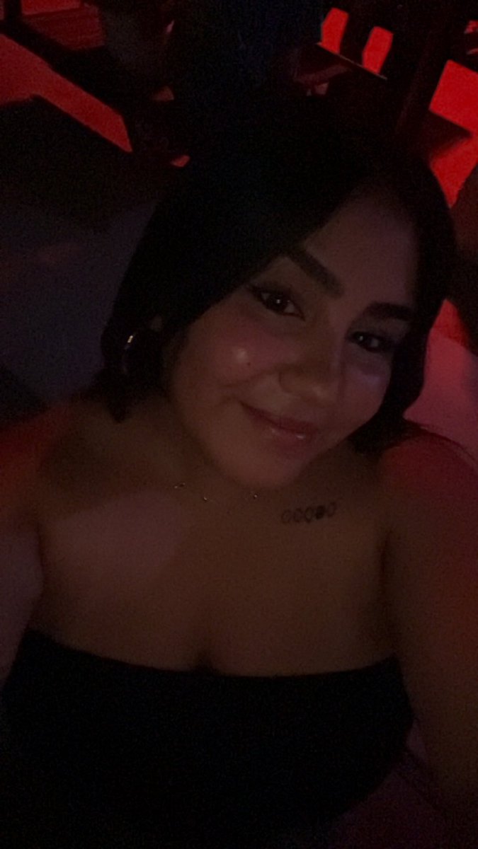 RomeroSammantha's tweet photo. Much needed girls night <3 https://t.co/KF1Z1K6WeW