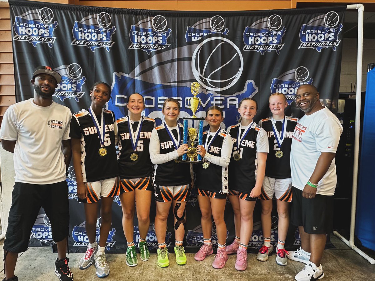 Congratulations to our six Lady Applemen players on <a href="/supreme_academy/">Supreme Game Changers</a> for winning the 17U Crossover Hoops Nationals! Awesome job girls! 🍎🏀🏆 🥇