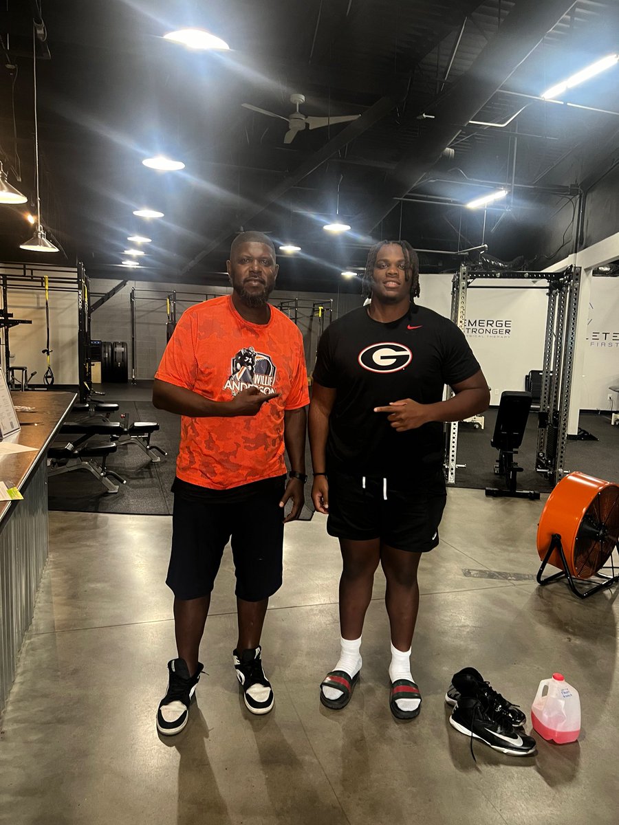 Willie Anderson (@bigwillie7179) on Twitter photo Very talented <a href="/GeorgiaFootball/">Georgia Football</a> Tackle <a href="/EarnestGreene_/">Earnest Greene lll🃏</a> was in the lab this weekend with us . #WillieAndersonLinemanAcademy Very talented <a href="/GeorgiaFootball/">Georgia Football</a> Tackle <a href="/EarnestGreene_/">Earnest Greene lll🃏</a> was in the lab this weekend with us . #WillieAndersonLinemanAcademy