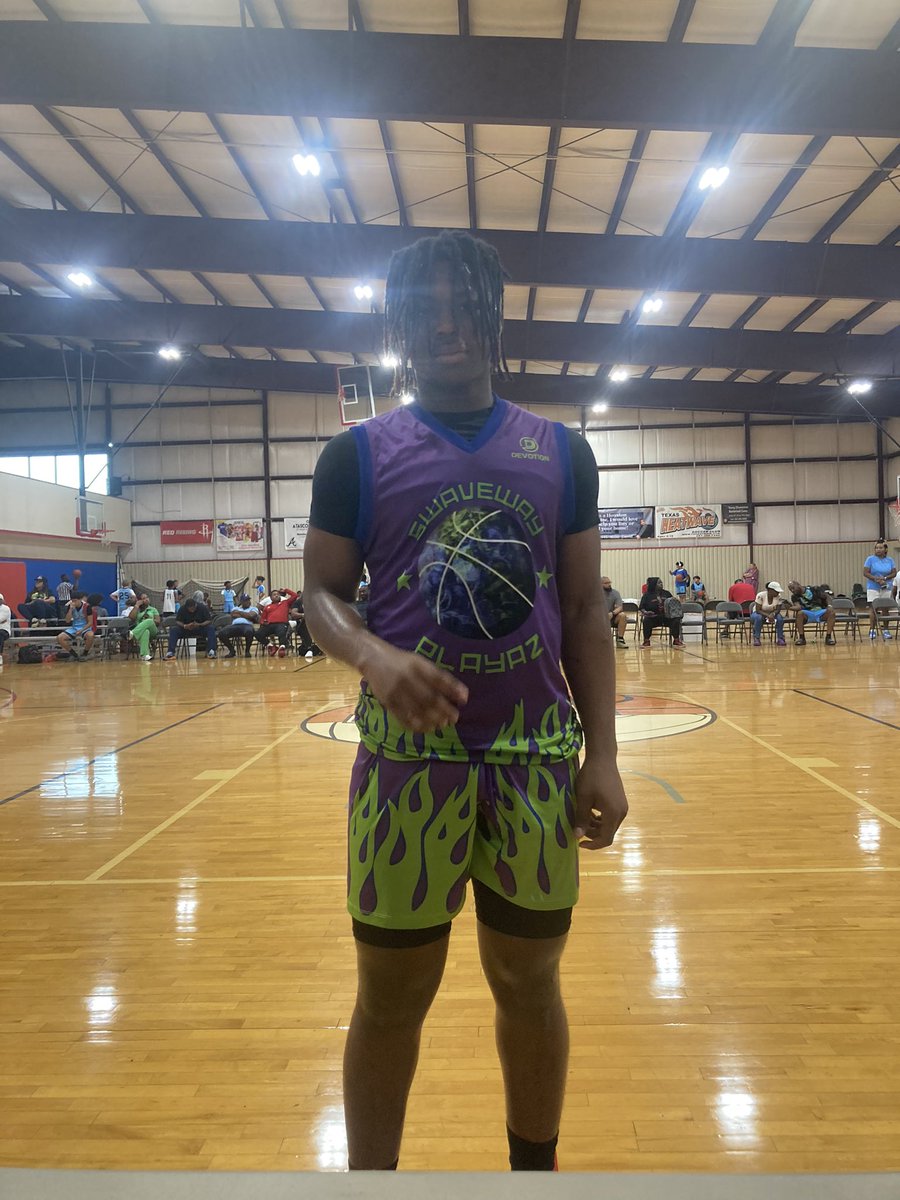 Swaveway Playas  
#34- Jeremiah Frank with 18 points in win against JL3 Navy 2029.  #gmi2024