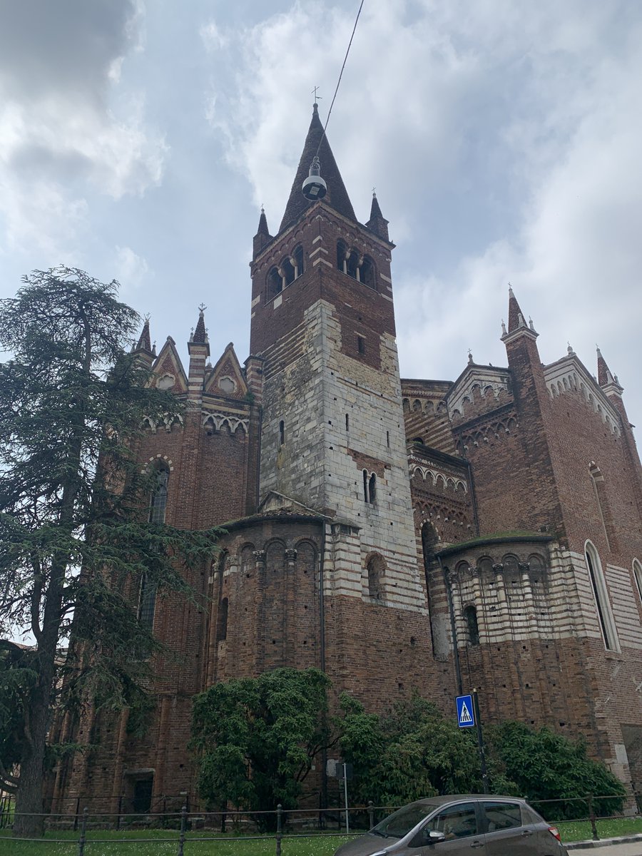 KevinJamesHunt's tweet photo. Verona, where they had Juliet’s balcony and a LOT of medieval torture implements. Streets paved in marble were pretty cool too. #verona #italy #travel https://t.co/ltFsC2ryUe