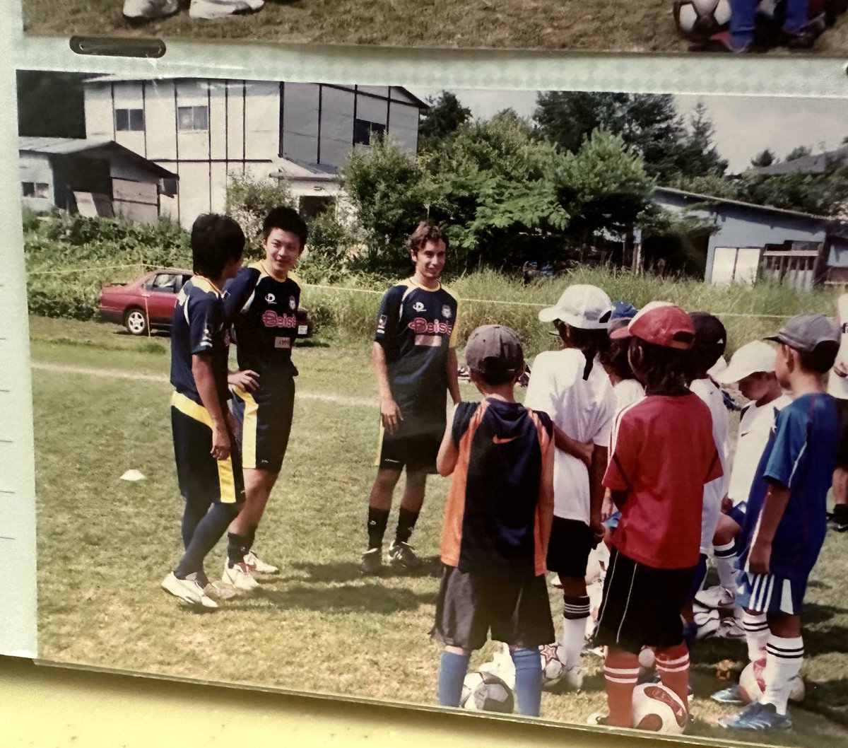 実家に帰った時に昔の写真見てたら。

もう何十年前、小学生の時に草津に合宿に行ってた時に群馬の選手にサッカーを教えてもらってた写真発見。

<a href="/OfficialThespa/">ザスパ群馬／THESPA GUNMA</a> 
#ザスパ群馬

まだまだ頑張ります。