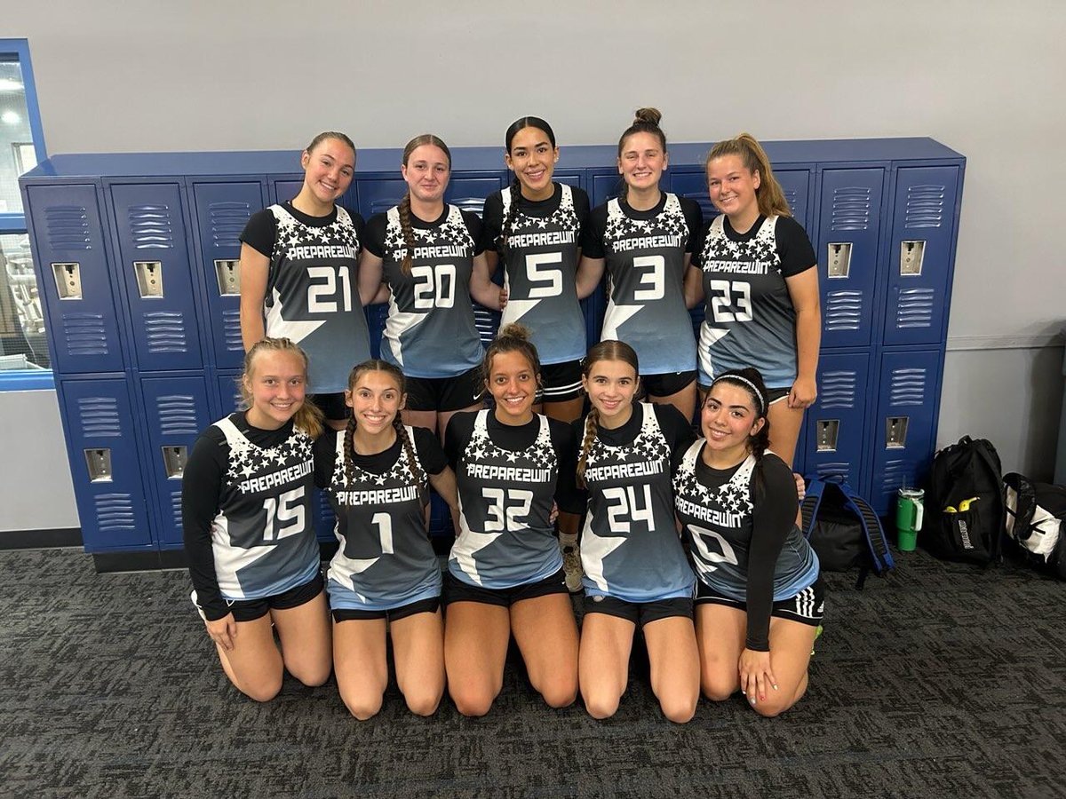 CoachEvanBell's tweet photo. I had a blast coaching this special group today @LBInsider #mittenshowdown I'm proud of how we competed, our communication, positive energy, & unselfish play. Plenty to be proud of! Thanks PlayAllMedia for sponsoring the ๐ฅ jerseys! @CoachDaveSmith1 @PGHMichigan #prepare2win https://t.co/d3d08P598c