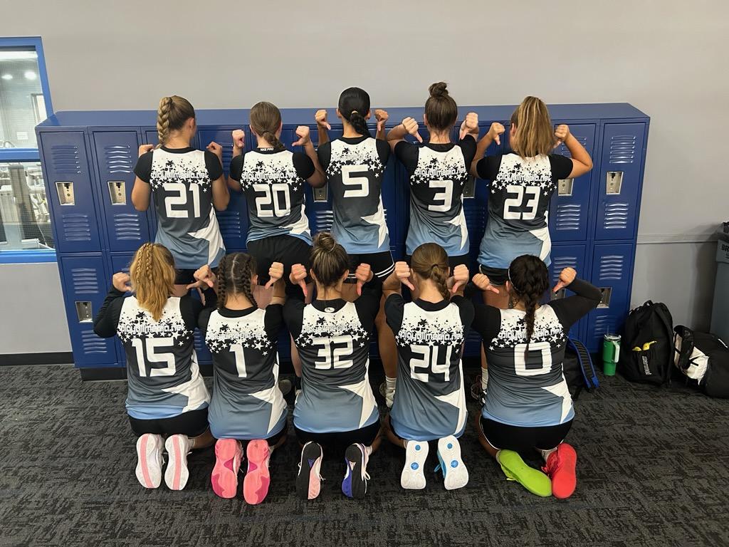 CoachEvanBell's tweet photo. I had a blast coaching this special group today @LBInsider #mittenshowdown I'm proud of how we competed, our communication, positive energy, & unselfish play. Plenty to be proud of! Thanks PlayAllMedia for sponsoring the ๐ฅ jerseys! @CoachDaveSmith1 @PGHMichigan #prepare2win https://t.co/d3d08P598c