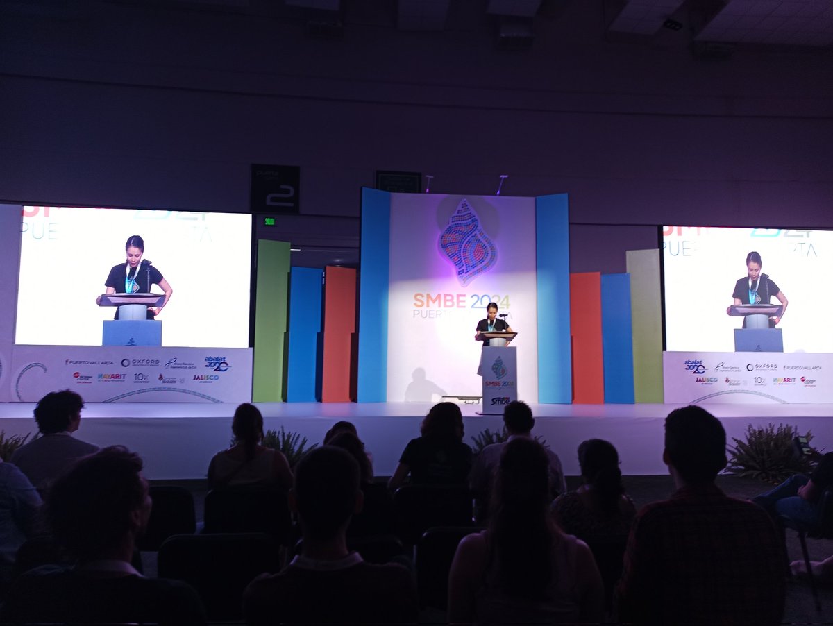 #SMBE2024 kicks off with welcome speech by @paleogenomics who highlights how meaningful this event is for the Mexican genomics community 

We look forward to exciting next four days!