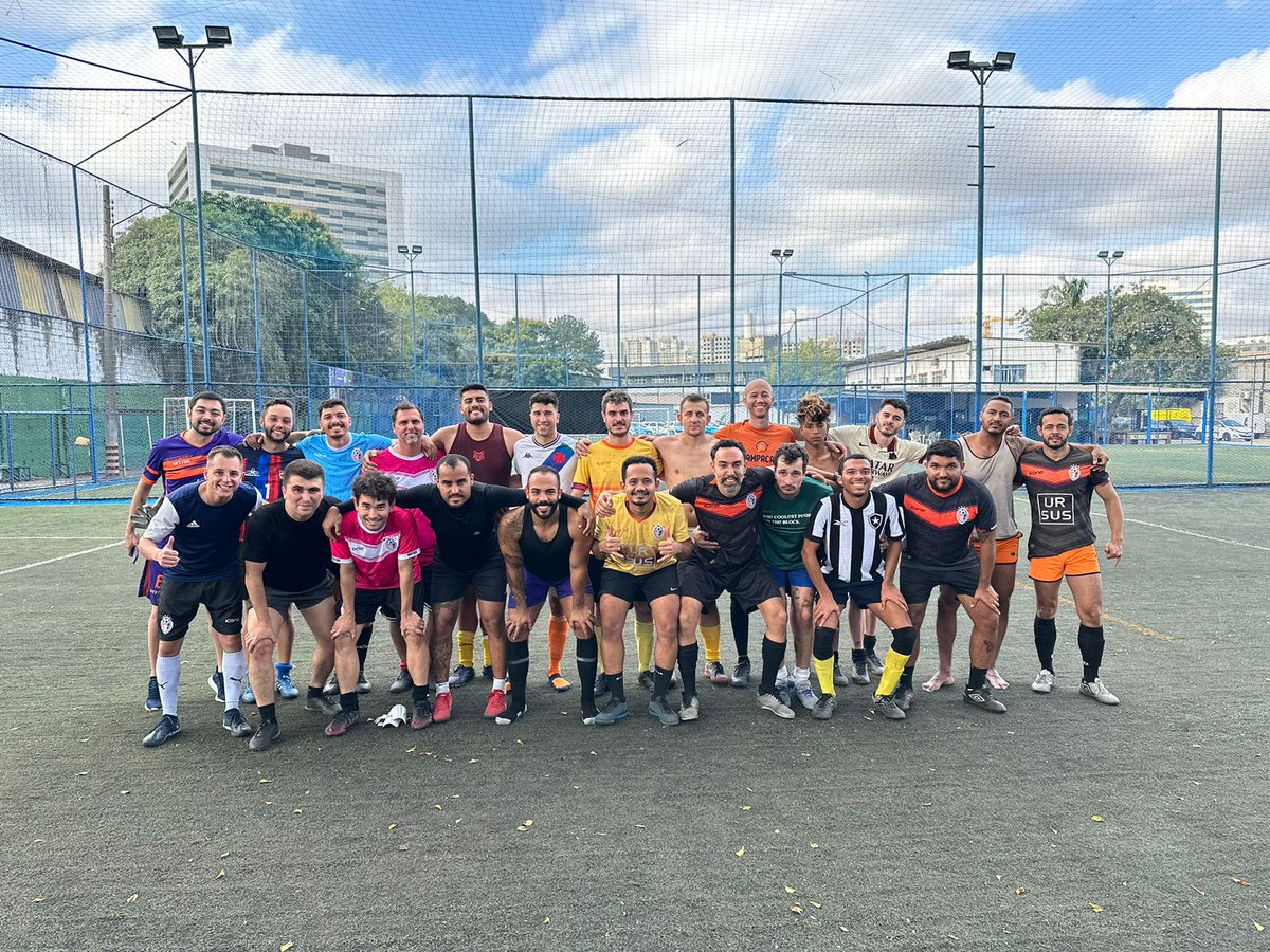natus_fc's tweet photo. Casa cheia! Registro do último treino Incrível. 🧡💜🏳️‍🌈 

#lgbt #natusfc #treino #futgay #futlgbt #fut7 #br #gay #lgbtpride #SP #somosnatus #LGBTQ #LGBTQIA https://t.co/TboIwVFzJa