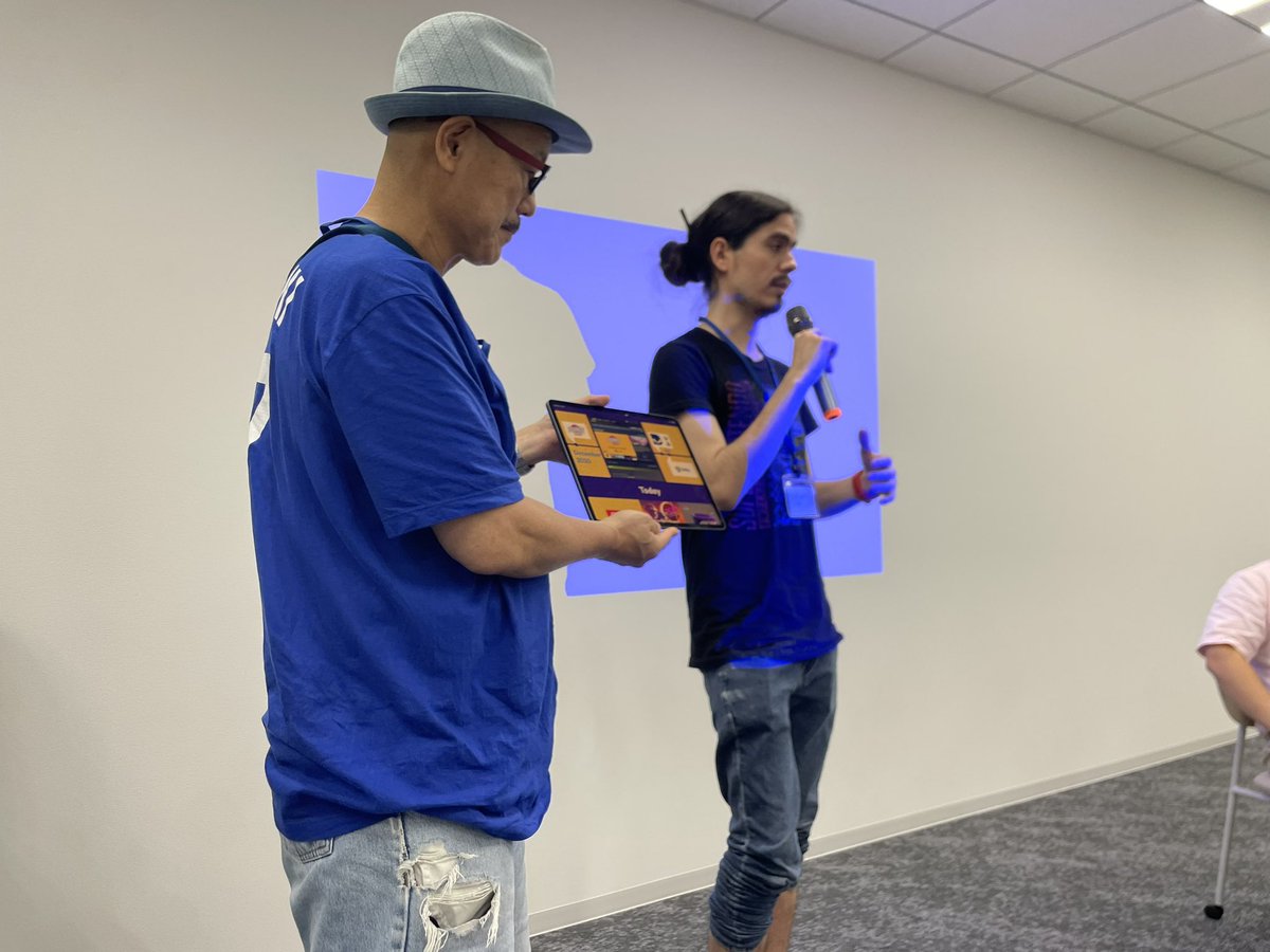 先日のインディーゲーム交流会に参加されたホセさん。南米出身でカナダで暮らしていたけど、日本を拠点にゲーム制作をしたくて福岡へ。東京や大阪を選ばなかったのは、住んでいたモントリオールに都市の雰囲気や住んでいる人たちの性格が近かったからだそうです。
作られているゲームはリプ欄で。