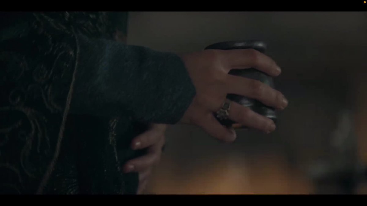 rhaenyrasrealm's tweet photo. LMFAOO ALICENT IS PREGNANT WITH CRISTON’S BABY AND SHE’S TAKING MOON TEA
#HouseOfTheDragon https://t.co/jEHKrnr1Kd
