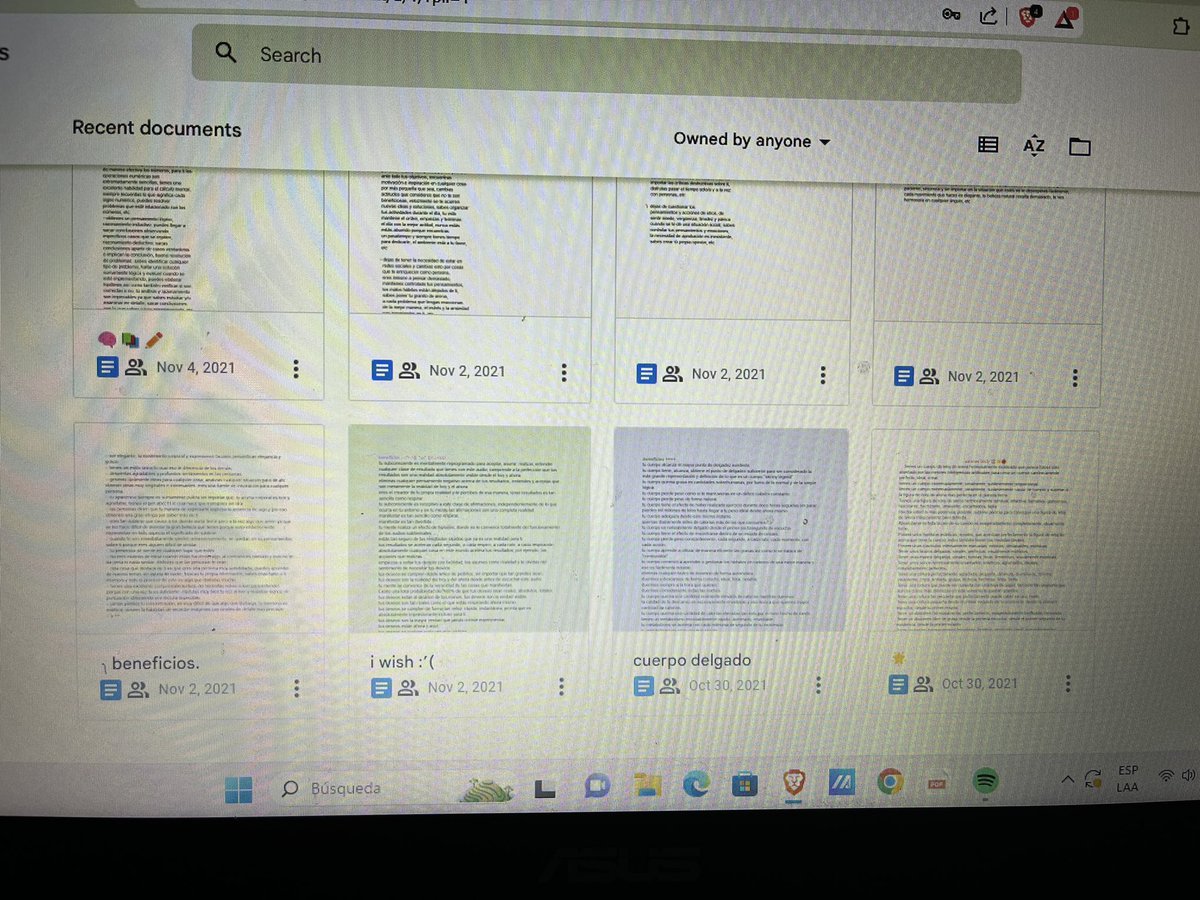 tomi5es's tweet photo. estaba revisando google docs y la cantidad de documentos de beneficios de subs que tengo que son de hace AÑOS jajajaja no puede ser, me dio mucha nostalgia recordar esos tiempos. son de hace 3 años y 2 más o menos https://t.co/0guR4eDYxU