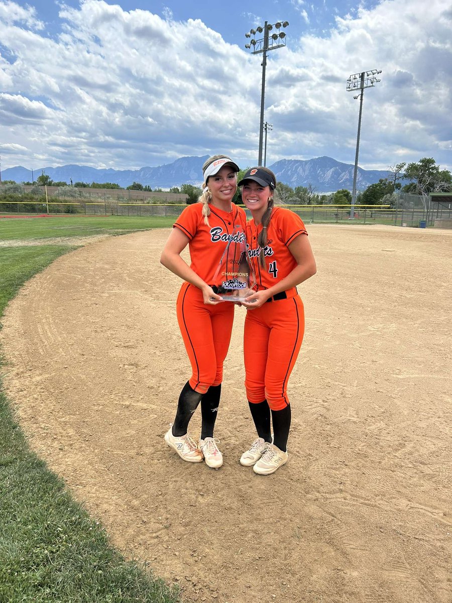 Ava Hensley tweet media