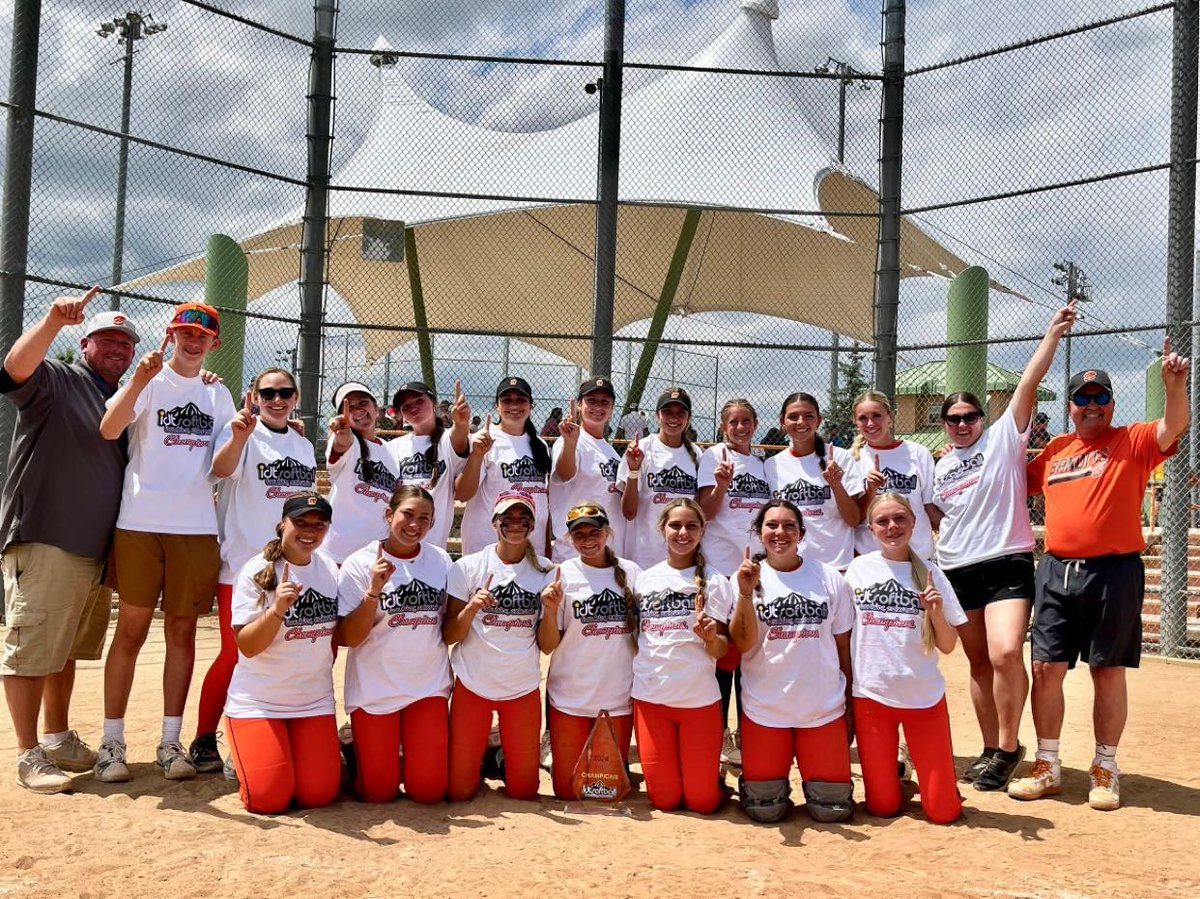 Ava Hensley tweet media