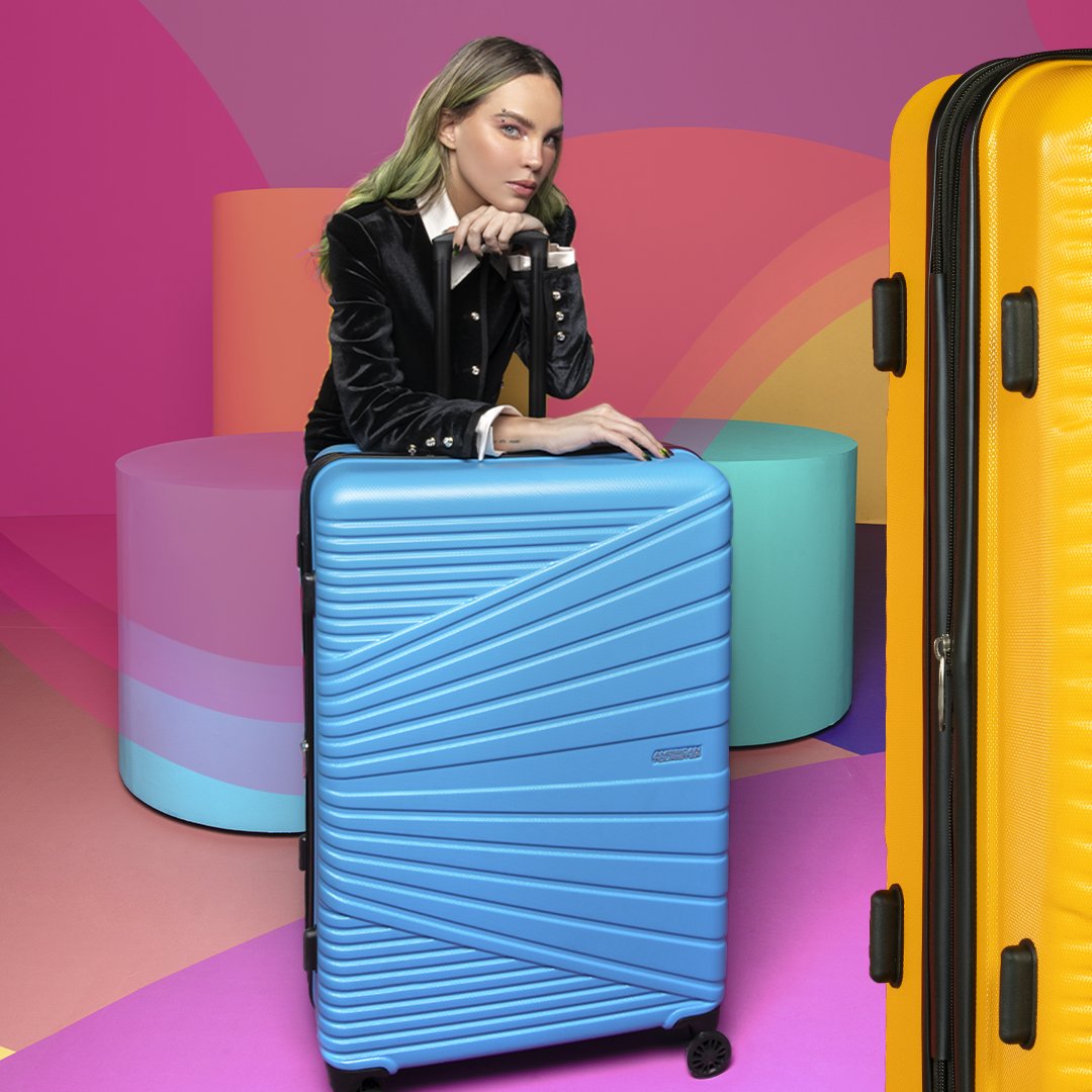 amtouristerLAT's tweet photo. 🌈 Colores y diseños vibrantes que hacen que cada aventura sea aún más emocionante.🤩
@belindapop
#AmericanTouristerByBelinda #FullColor #ViajandoComoSiempre #Recife #Blue #Colors #Travel https://t.co/aOxIjzJEmg