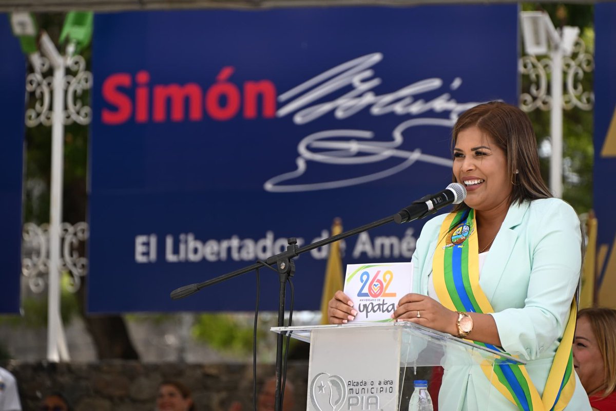 Hoy la Villa del Yocoima celebra 262 años de su fundación. Con cohetazo, misa de acción de gracias, ofrenda floral ante el Padre de la Patria y sesión solenme conjunta, Upata se engalana para festejar su aniversario.

<a href="/amarcanopsuv/">Ángel Marcano</a>
<a href="/brizcoroquin/">Brizeida Quiñones</a>
<a href="/tatachavista/">Yulisbeth García</a>

#262AñosUpata