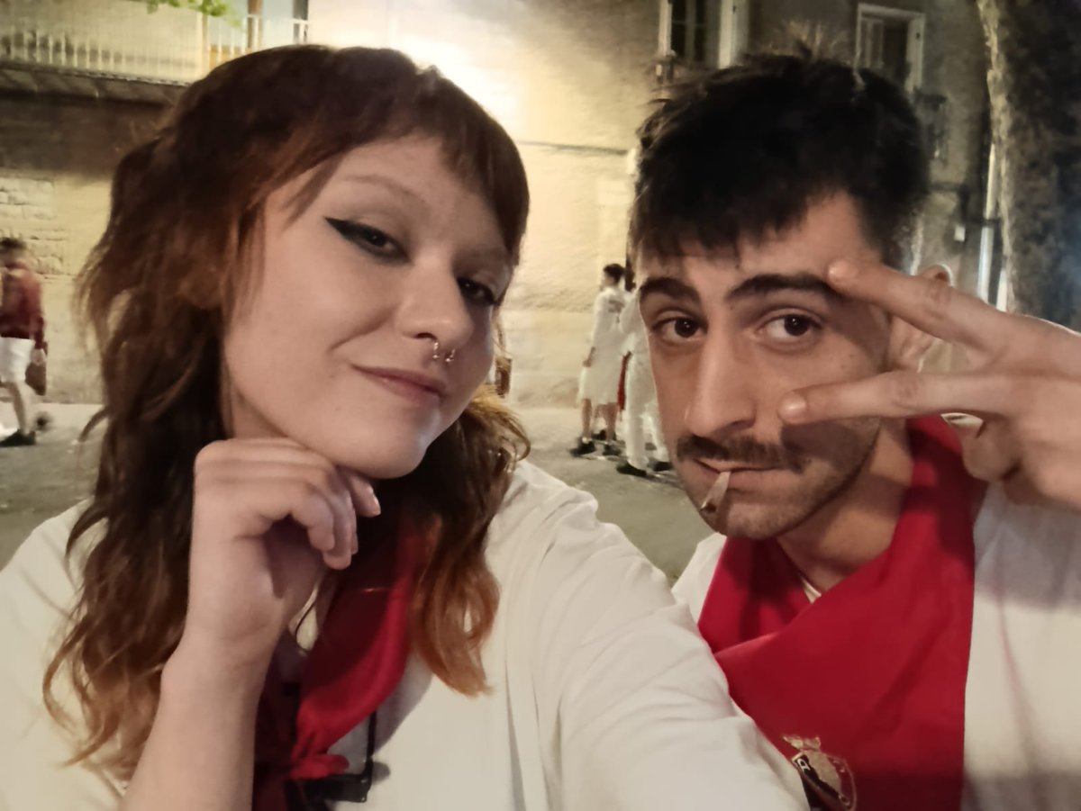 umagainst's tweet photo. San fermin best couple https://t.co/IfawxwPaPk