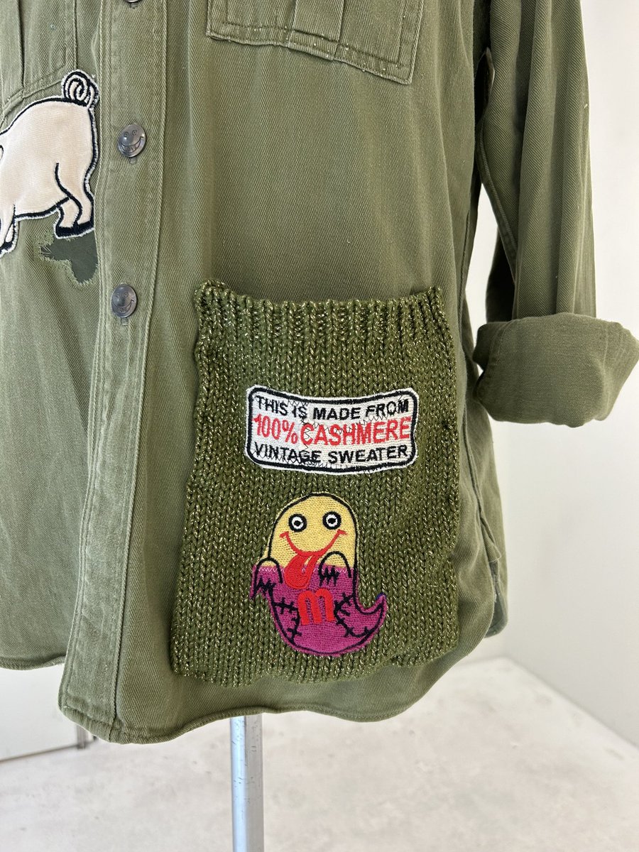 plus_dayone_g's tweet photo. おはようございます♪
オンラインショップ公開のお知らせです‼️
本展で展示している一部の作品を除いて、💁♀️オンラインショップでもご覧、ご購入いただけます。是非覗いてみてください🤲
https://t.co/oIualXXs08
本日もよろしくお願いします🤲
#alovemovement
#大久保鉄三 https://t.co/QZFSc8nPGs