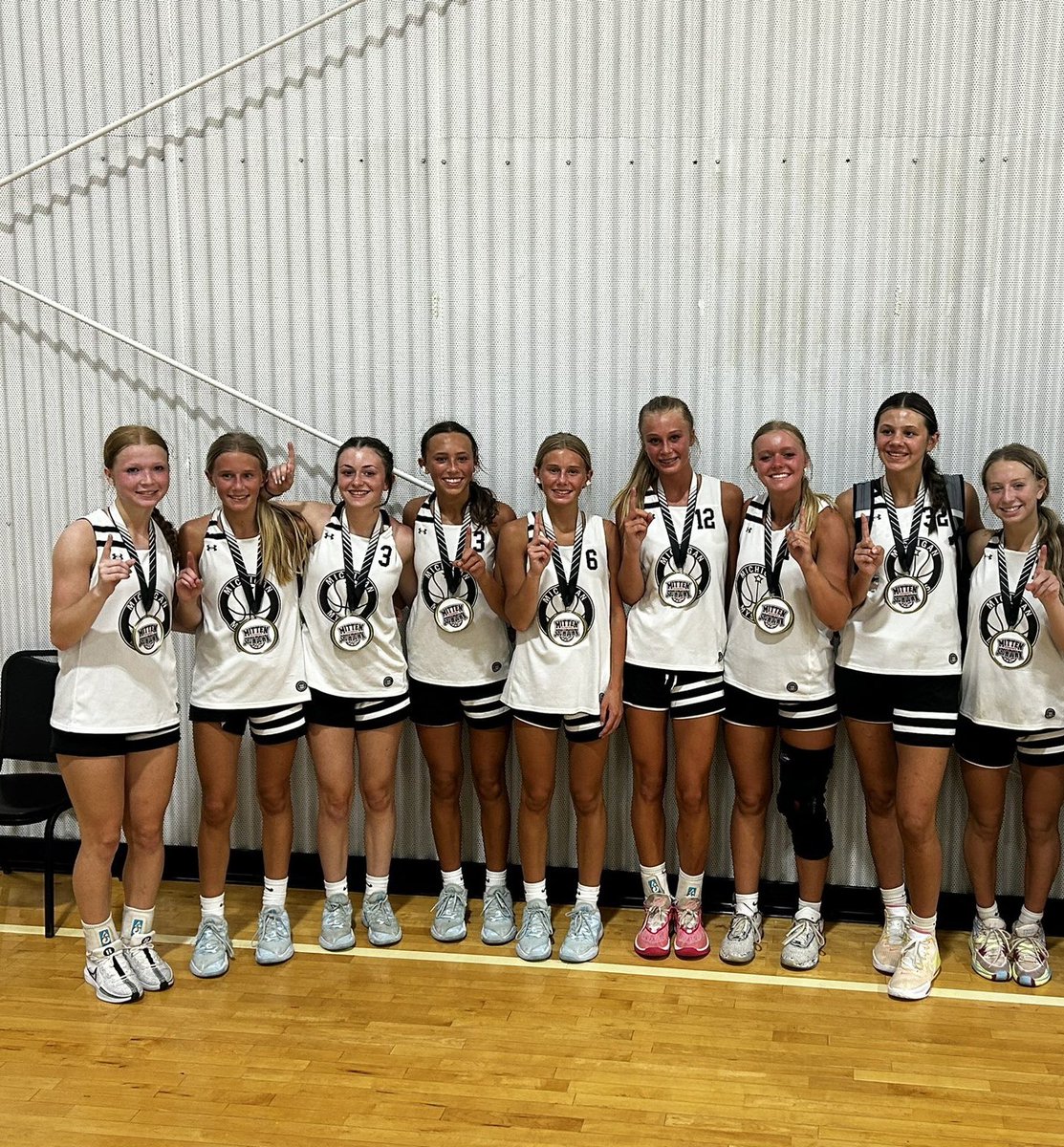 Mystics517's tweet image. Mystics South 15U got it done at the Mitten Summer Showdown!!! 🔥 🔥 @MImystics cs