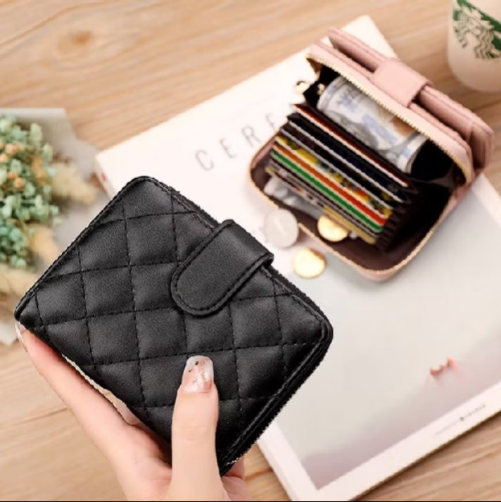 smgtcmiw725's tweet photo. Dompet lipat kecil yang simple tapi cantik, bisa masuk sling bag, harga murah, 50k an aja.
🌷https://t.co/vJK5xcUh8A
🌷https://t.co/sLyRGjfPrz
🌷https://t.co/sLyRGjfPrz
🌷https://t.co/q43sNdb0jt
#dompet #dompetkecil #dompetlipat #dompetcewek #dompetmini #donpetkoin https://t.co/NK939bKnKz