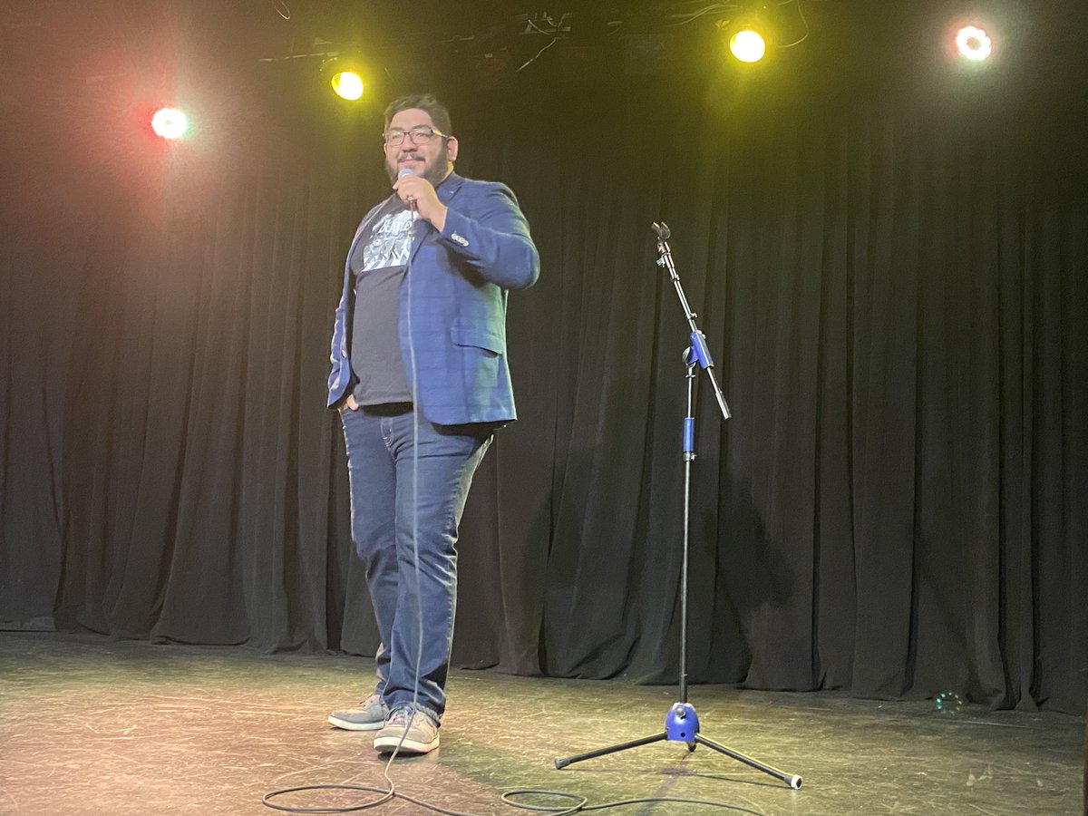 sylviazul's tweet photo. Increíble la Chistetón hoy. No pare de reírme un segundo. @iKeFer #LapsusComedy https://t.co/0CtifXFN6a
