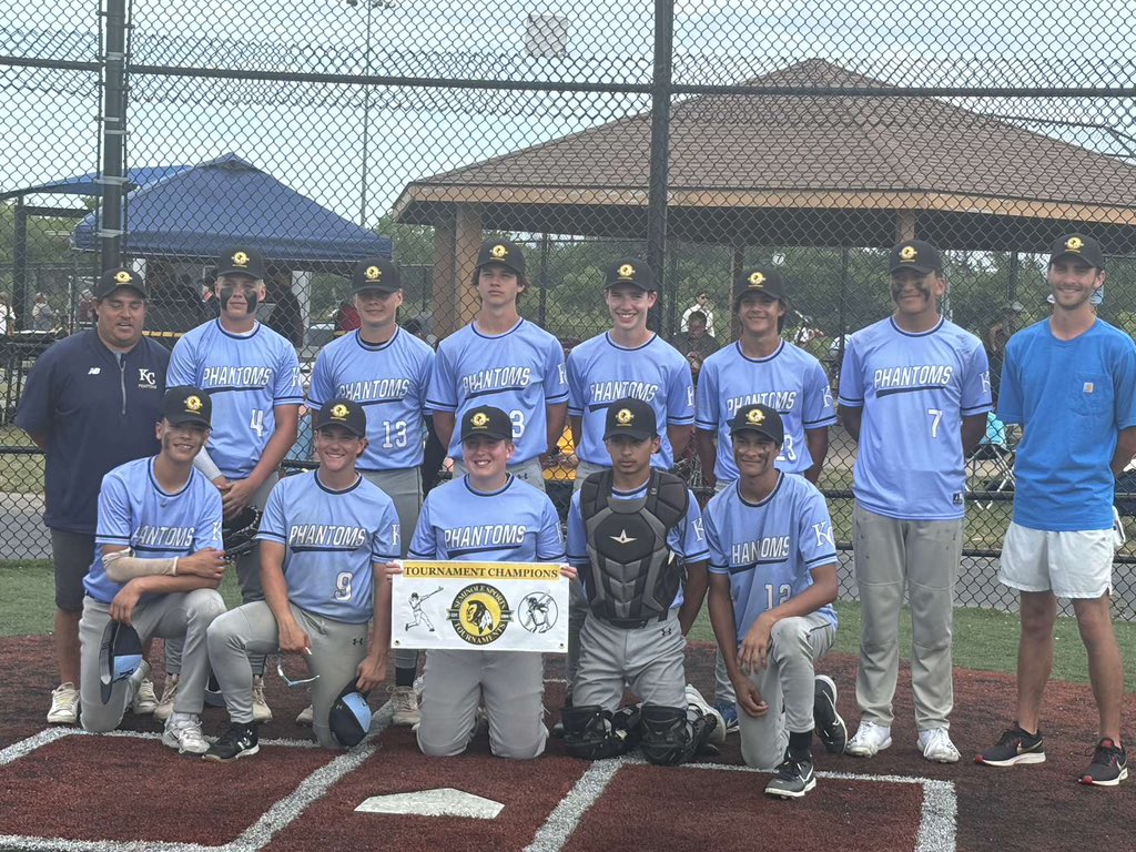 mannydeleon22's tweet photo. I had a fun year playing  freshman baseball at Aurora Central  Catholic Chargers and Kane County  Phatoms 15U travel team. Playing for Kane County Phatoms our record was 17-11-1 and we played 3 championships in a row(1-3). Cannot wait for my upcoming sophomore season! @ACCBaseball_  @KCPhantoms @TroyPSilva @Marcos385577113 @casonhumay @CannonHumay