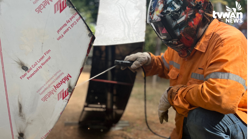 tvwanonline's tweet photo. #Technology NASA engineer Nagin Cox concluded her week-long visit to Papua New Guinea by engaging with local artists and sculptors, emphasizing the fusion of art and engineering.
To read more: https://t.co/PpYhaiwigM
#NASAEngineer #PapuaNewGuinea #PNG #TVWANOnline #TVWANNews https://t.co/r3F5Su1ikN
