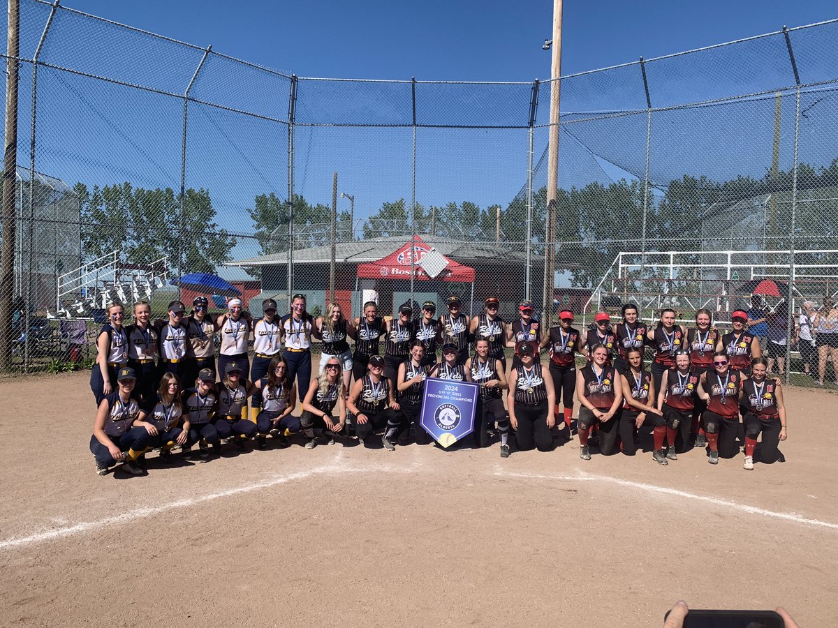 CrushersBB's tweet photo. Congrats to our neighbouring softball U19team Strathmore Thunder on their BRONZE medal today!! And special congrats to our former Crushers players for their contribution to CRUSHING this weekend! @SoftballAlberta @MinorSoftball https://t.co/uM7uiG9Zcr
