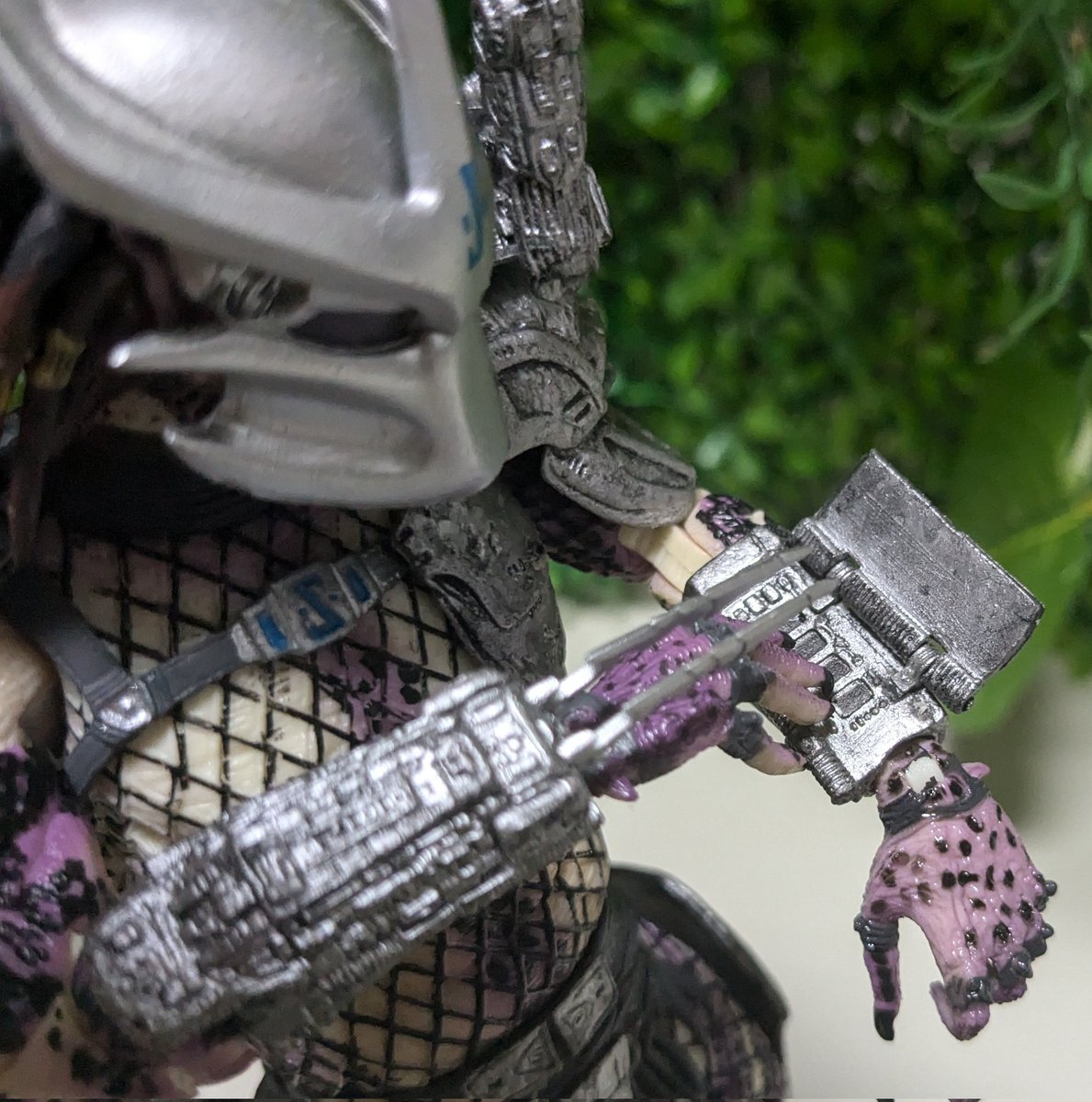 xiaochuanx41856's tweet photo. #NECA
#NECAプレデター
#predator
#enforcerpredator
エンフォーサープレデター
実は旧版を一目惚れで買ってたんですよね〜
バッドブラッド目当てで買いましたがエンフォーサーも最高の出来ですね👍
まあ右足の指無いんですけどね😂 https://t.co/wY4Dfos4iv