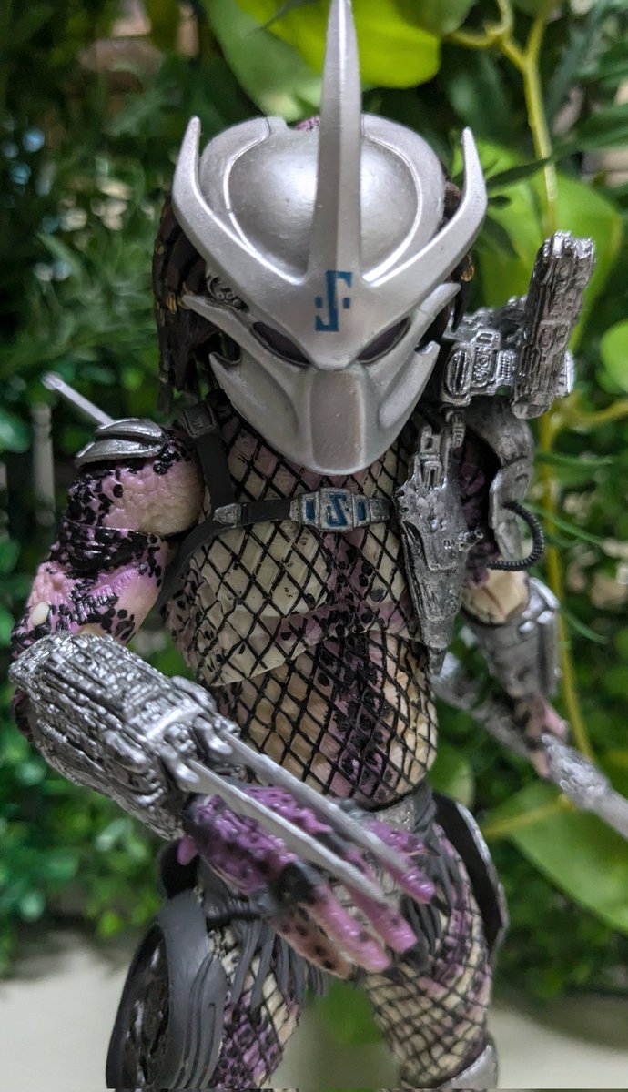 xiaochuanx41856's tweet photo. #NECA
#NECAプレデター
#predator
#enforcerpredator
エンフォーサープレデター
実は旧版を一目惚れで買ってたんですよね〜
バッドブラッド目当てで買いましたがエンフォーサーも最高の出来ですね👍
まあ右足の指無いんですけどね😂 https://t.co/wY4Dfos4iv