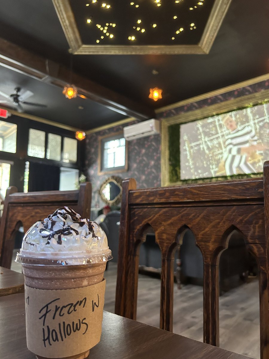 moons_journal's tweet image. #JimThorpe little Switzerland in Pennsylvania!! Magic place !! It’s a must ! Enjoyed the Sunday