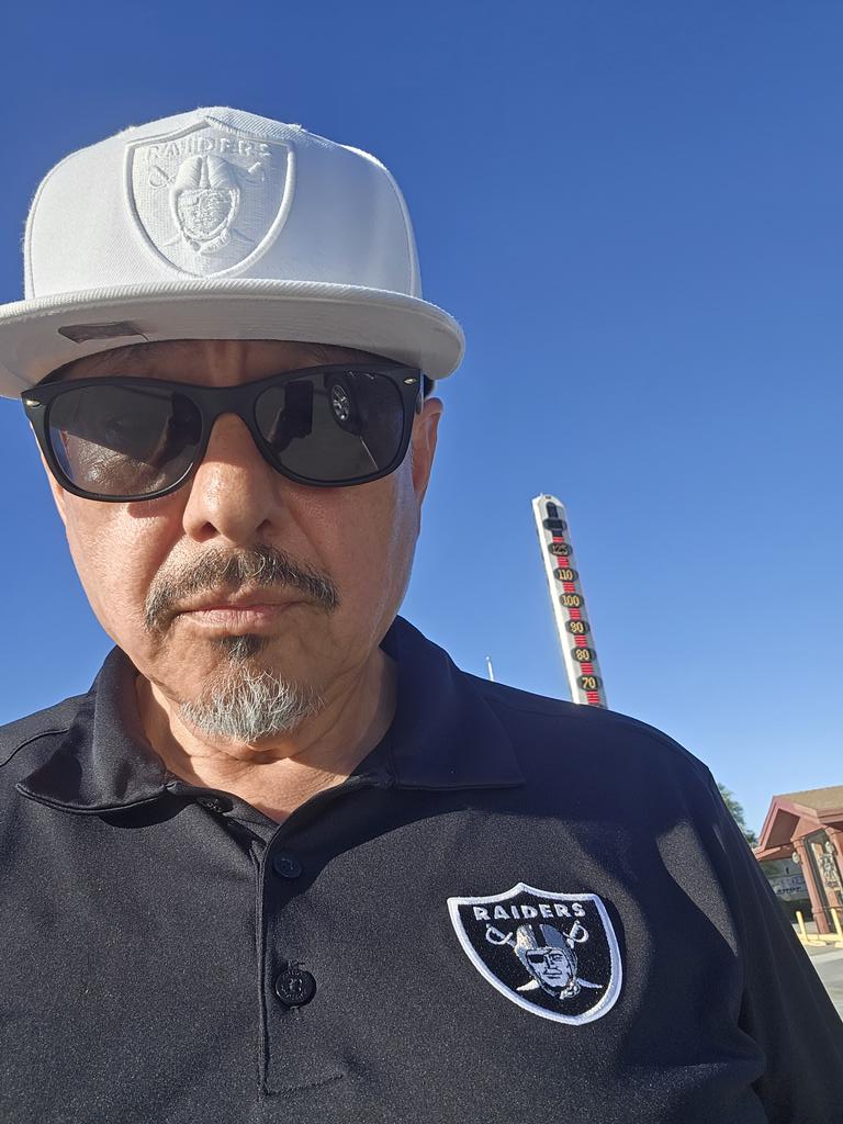 Baker CA Worlds Largest Thermometer.  125°F #DeathValley #Worldslargestthermometer #bakerca