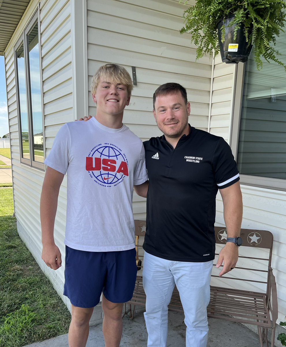 It was amazing to have <a href="/BrettHunter174/">🦅Brett Hunter</a> come for a home visit tonight I am very excited to have my first offer to wrestle <a href="/eaglecsc/">Chadron State WRESTLING</a> !!!