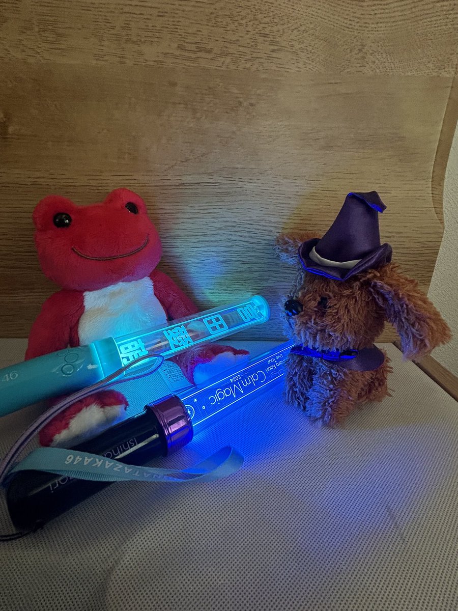 sgjtma's tweet photo. まなもんとお揃い〜(๑>◡<๑)💖💙
GiftとHarmoniaが大好き♡
来年の大阪ライブも楽しみ♪(๑˃̵ᴗ˂̵)❣️
#石原夏織 #夏織さん #CalmMagic
#宮田愛萌 #まなもん https://t.co/QWXNacP3kG
