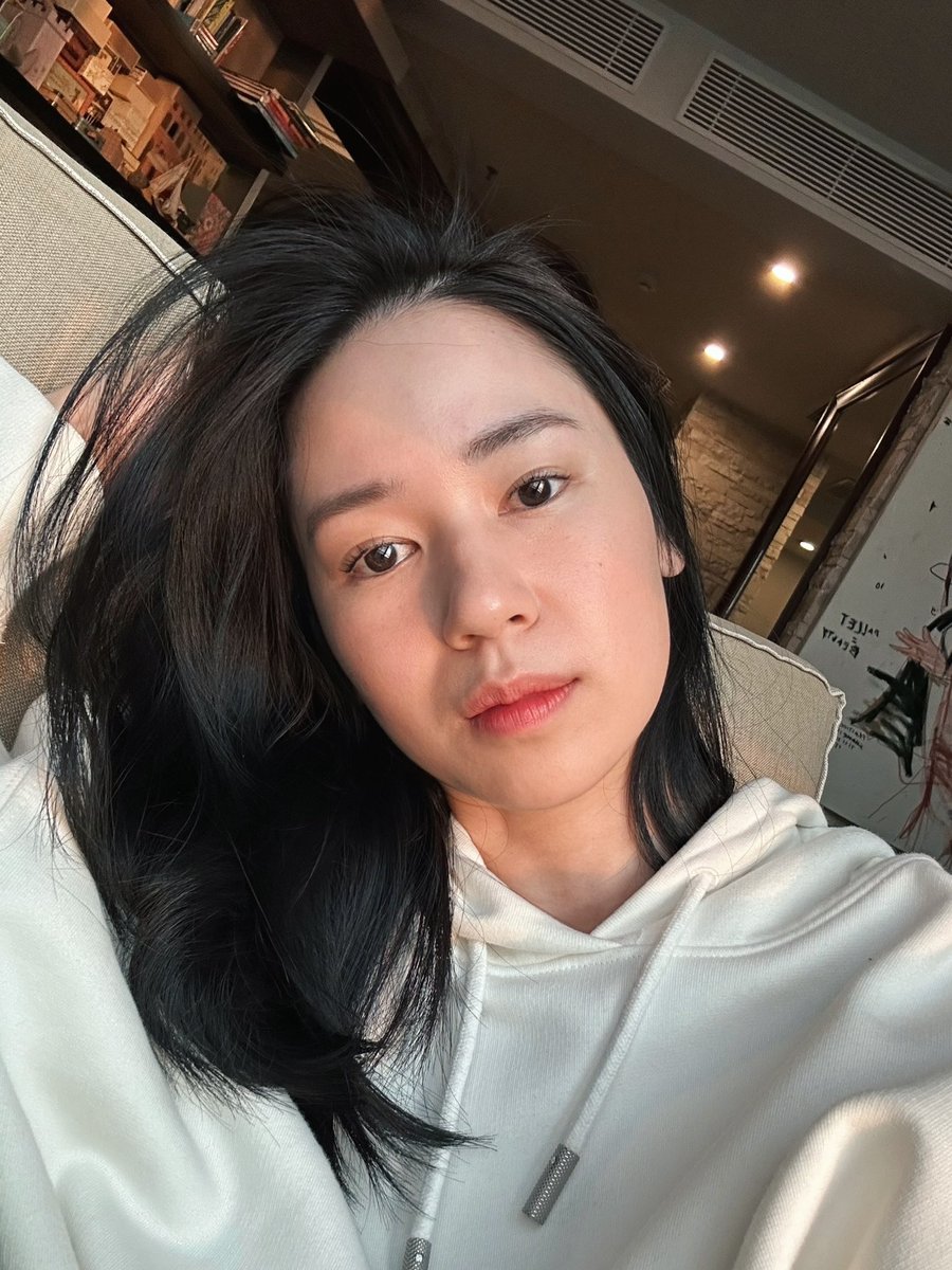 Katanya nanti sore hujan.
#SelfieDay6
#HeartbreakMotelChallenge