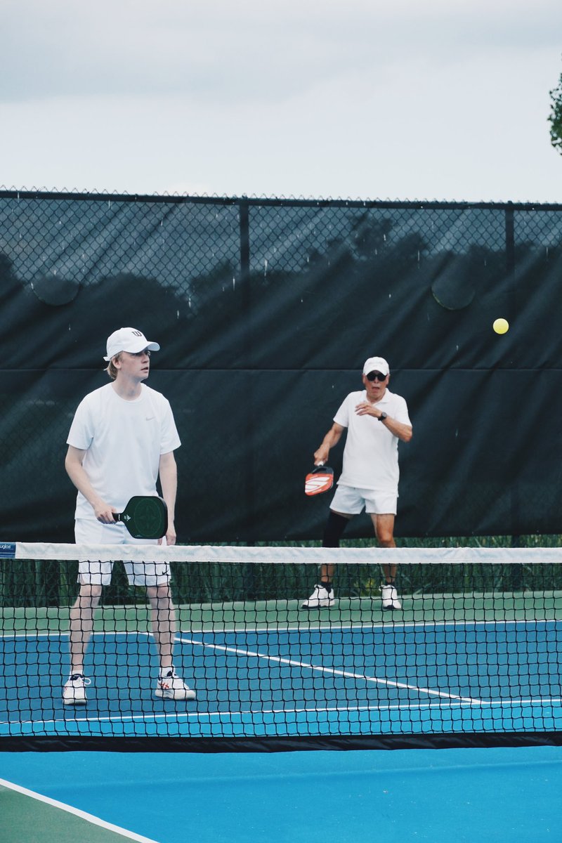 OFCC_1915's tweet photo. Our Wimbledon Mixer was an absolute smash! And a nice way to end our week of celebrations!

Thanks to everyone who came out. Can’t wait for the next one!

#OlympiaFieldsCC https://t.co/v5aXdTxeIu
