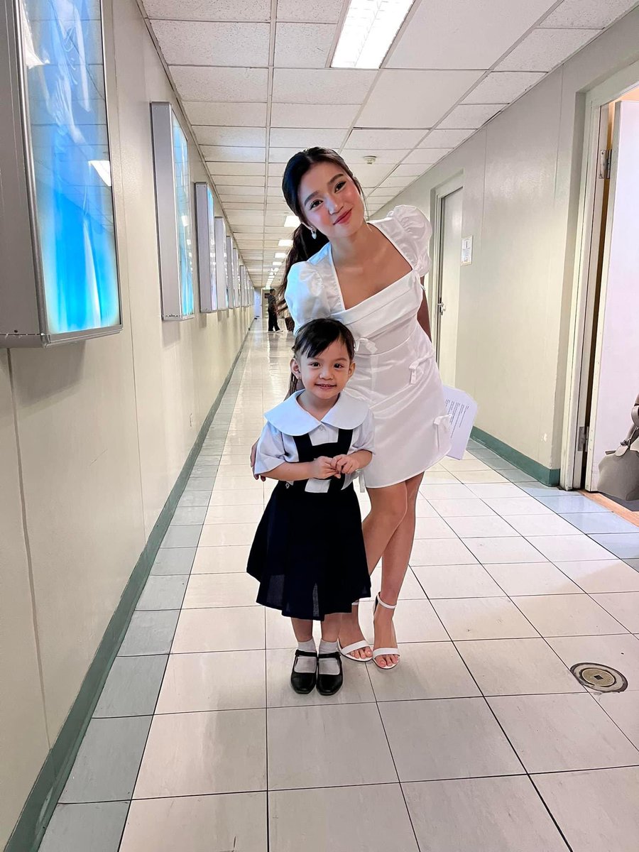 candynibelle's tweet photo. Ate #BelleMariano with Kiarah https://t.co/dcn0j5izTJ