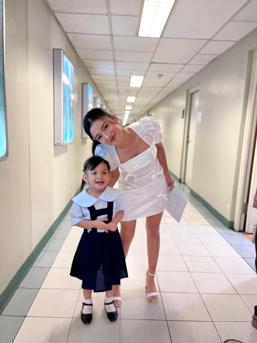 candynibelle's tweet photo. Ate #BelleMariano with Kiarah https://t.co/dcn0j5izTJ