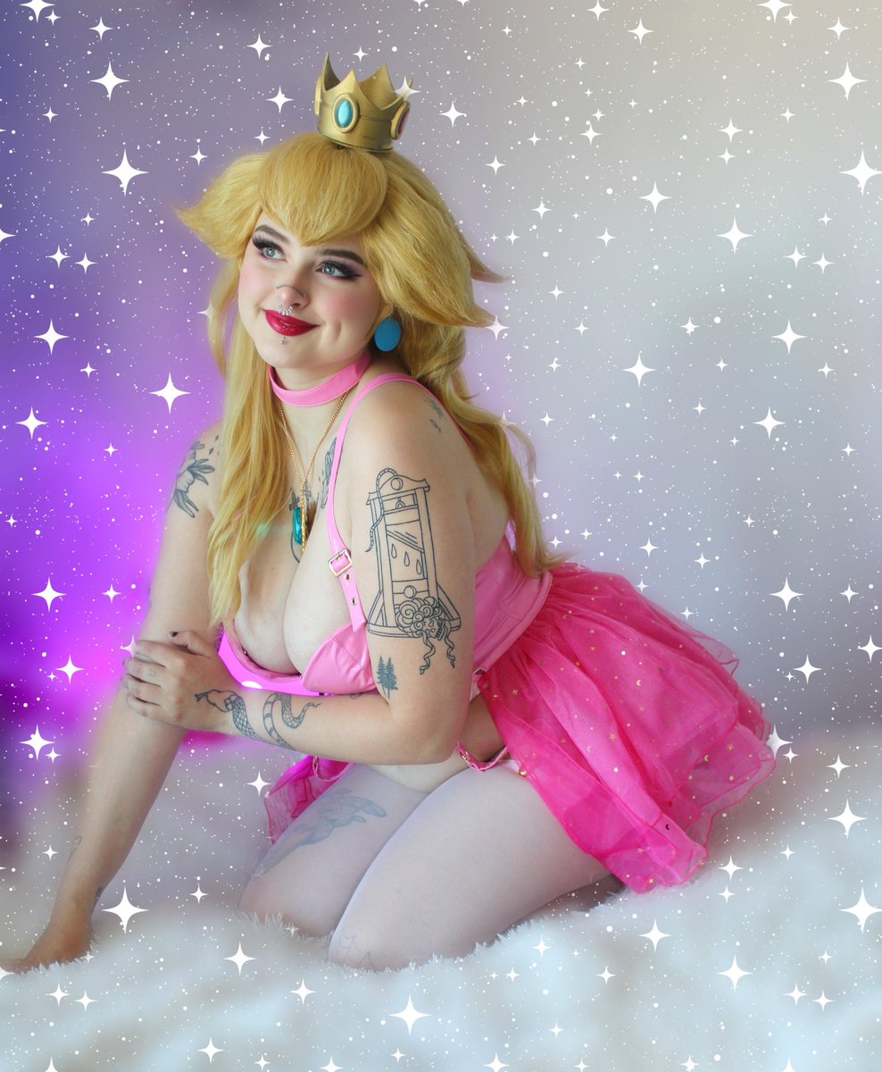 lilacfables's tweet photo. New peach cosplay ^_^ https://t.co/q8M33i5aJM