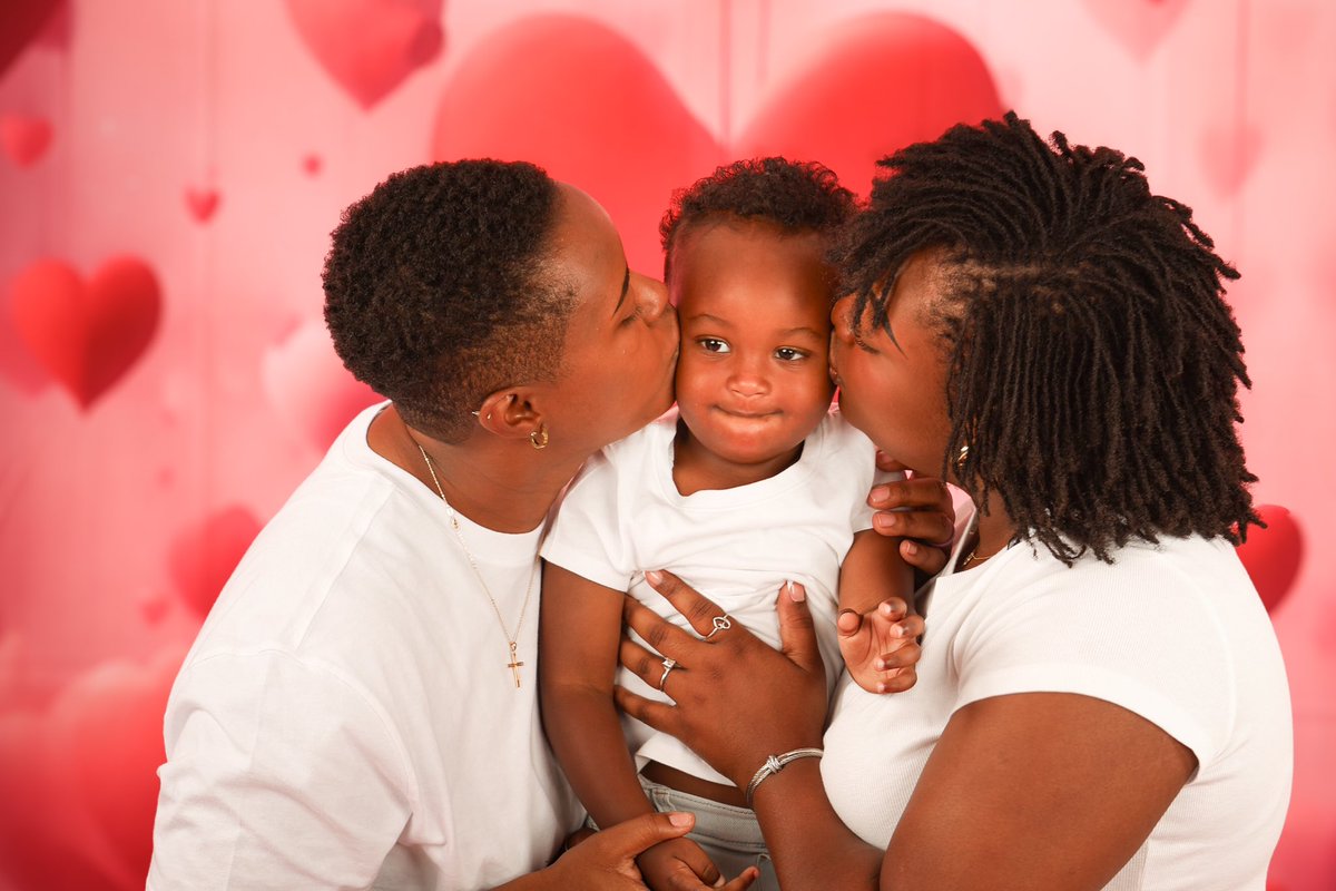 cbenson_'s tweet photo. The love I have for my family is unmatched 🫶🏾‼️ https://t.co/Kdf329s2O2