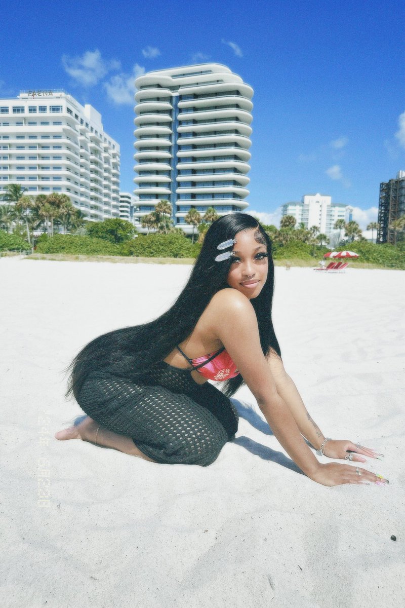 MARKAYLA tweet media