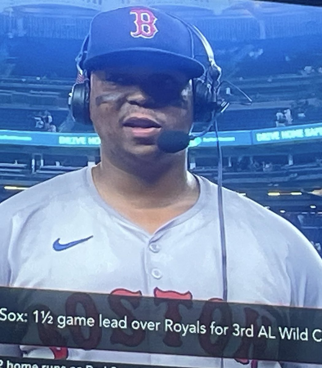 Is there anything my favorite comic, <a href="/roywoodjr/">Roy Wood Jr- Ex Jedi</a> can’t do? 🔥🔥