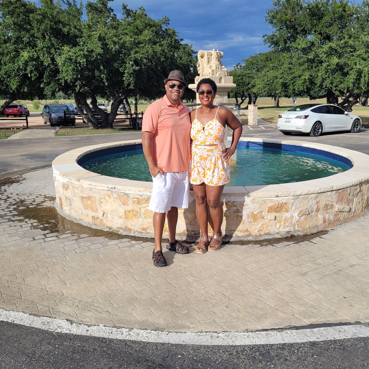 LebronMillie's tweet photo. Celebrating our day 🥰 @WalterLeePrater https://t.co/U68w27tjt9