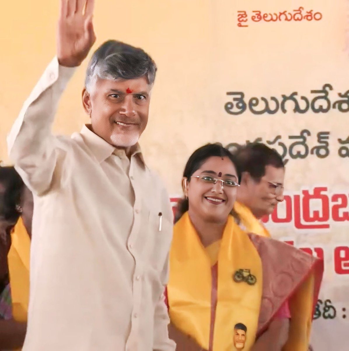 jyothsna_tdp's tweet image. Honored to stand with our visionary leader @ncbn Sir at NTR Bhavan yesterday. Together, we are committed to revitalizing TDP in Telangana and working tirelessly for the progress of our Telugu community. Exciting times ahead! 
#TelanganaTDPRevival  #TeluguUnity #Telangana #TDP…