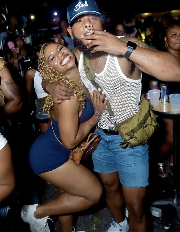 FlyTrendSetter's tweet image. Name a better duo🤞🏾 Outside with my ridaaa @fitbodynicki