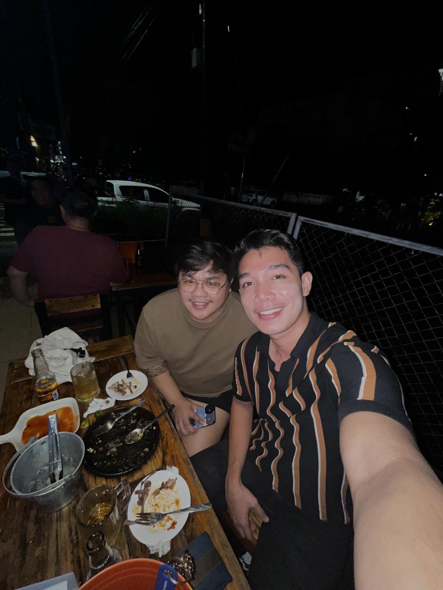 jonelfrost's tweet photo. To 12 years of friendship!!! https://t.co/fuQUSd82OO