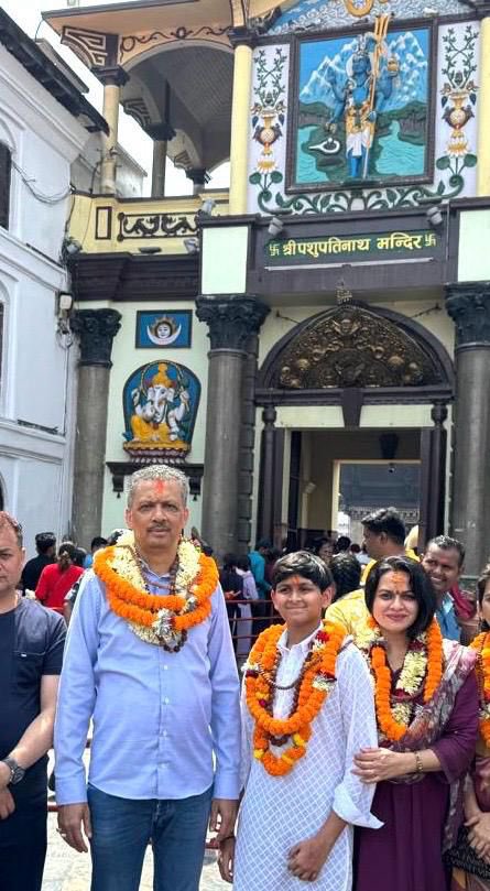 NarvekarMilind_'s tweet photo. At the holy Pashupatinath Temple, Nepal.
Blessed! https://t.co/IEIEsMAbsi