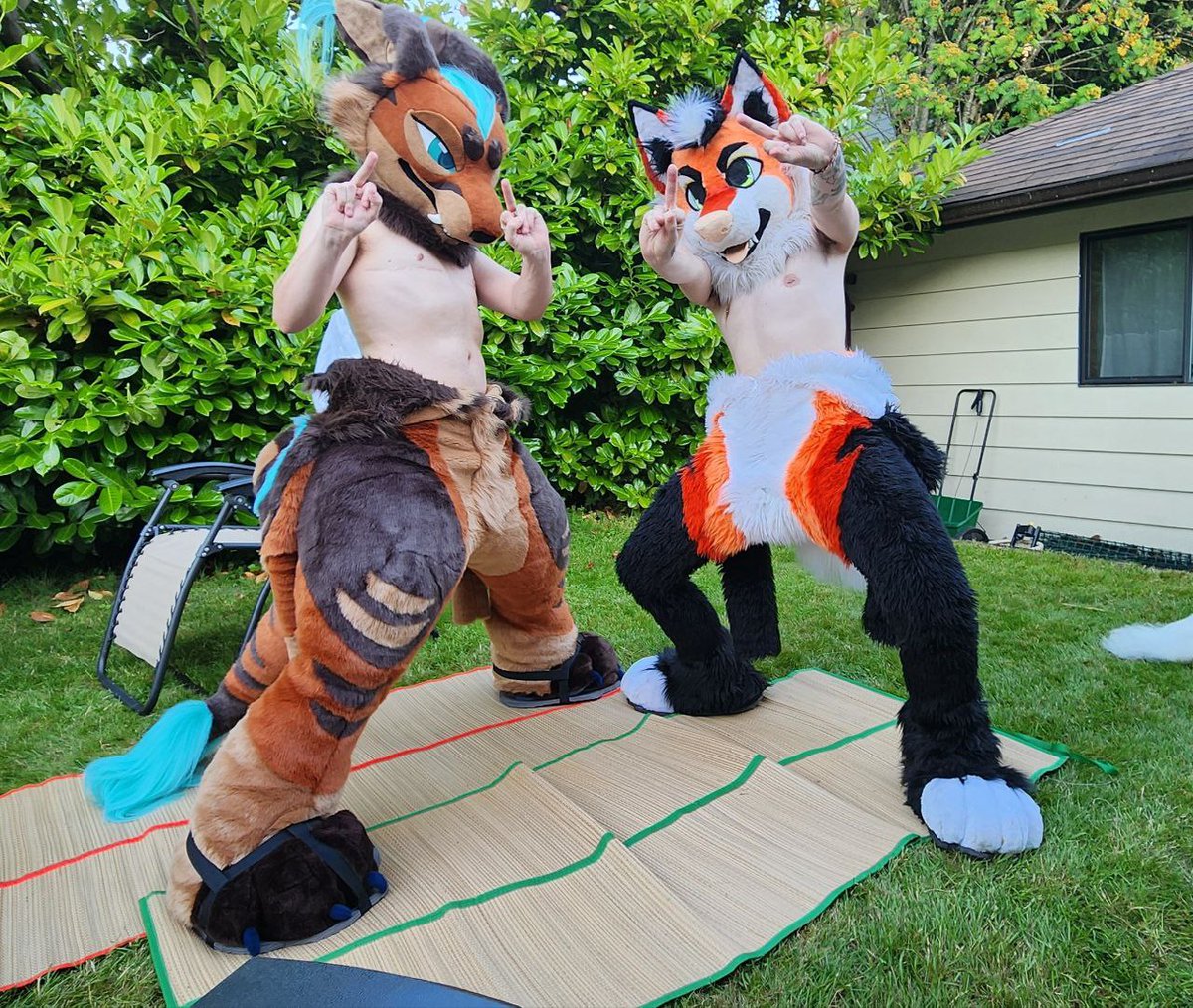 ALLOSAUREX's tweet photo. TBOY SUMMER https://t.co/5Uc9oIi2Ja