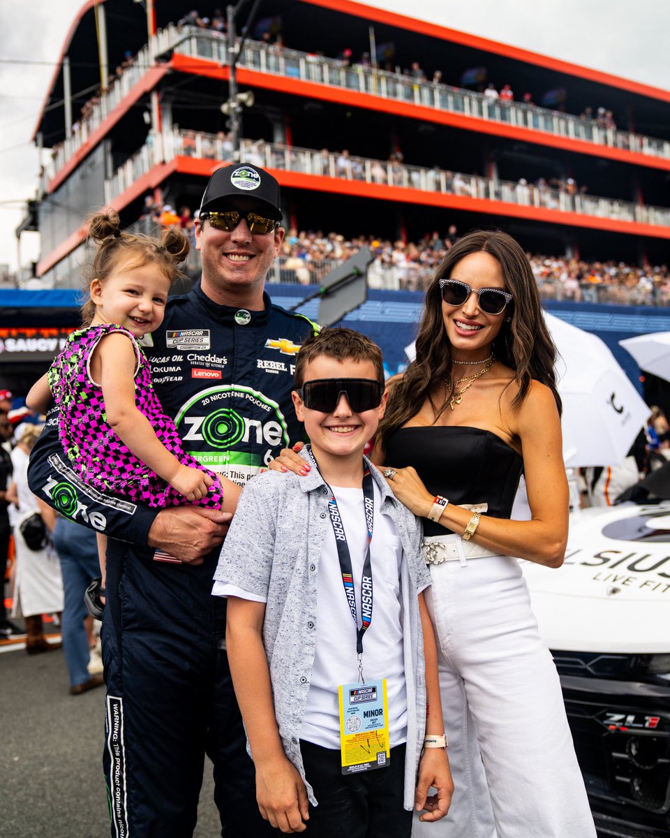 KyleBusch's tweet photo. 𝐖𝐞𝐭 &amp; 𝐖𝐢𝐥𝐝💦 

Avoided the carnage, and the slicks paid off in the end. Brought the 🎱 home 9th.

@RCRracing x @TeamChevy x #zone_partner https://t.co/xNatvhYjuc