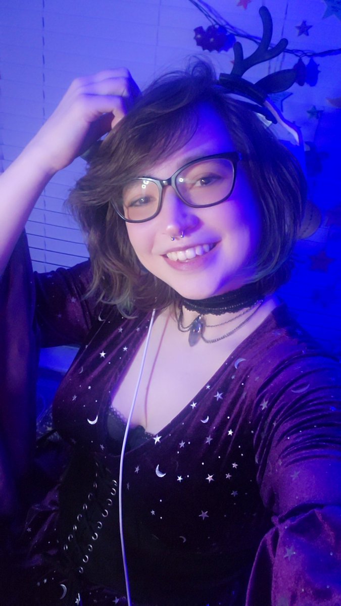 Being chained together with <a href="/fubar_prime/">Fubar Prime</a>!

Live on twitch at Moonlit_faye 🥰✨️twitch.tv/moonlit_faye

#ChainedTogether