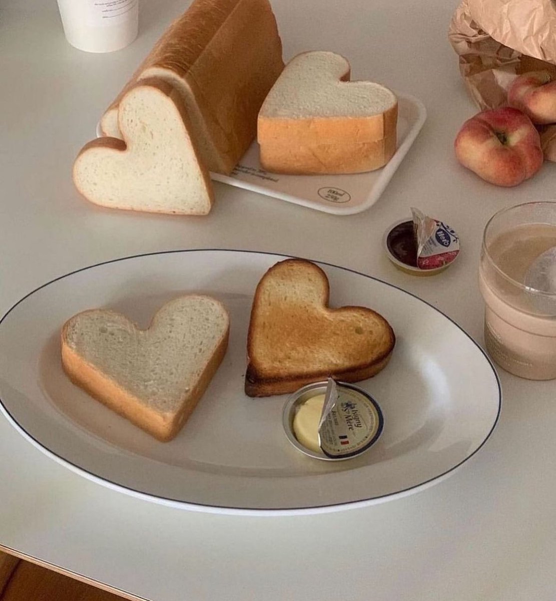 Blondieee tweet media